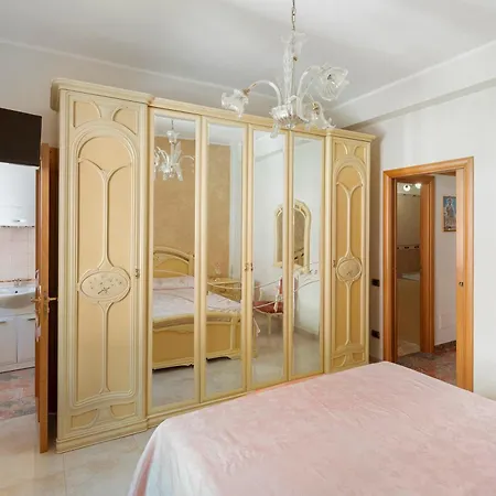 Ce Tour - Nonni's Lemon House شقة