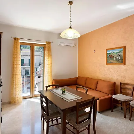 Ce Tour - Nonni's Lemon House *